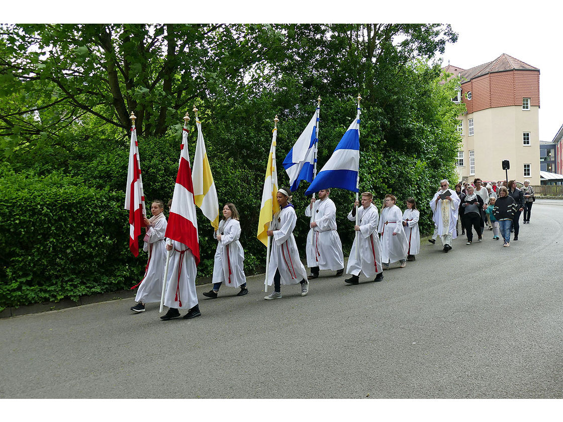 Bittprozession an Christi Himmelfahrt (Foto: Karl-Franz Thiede)